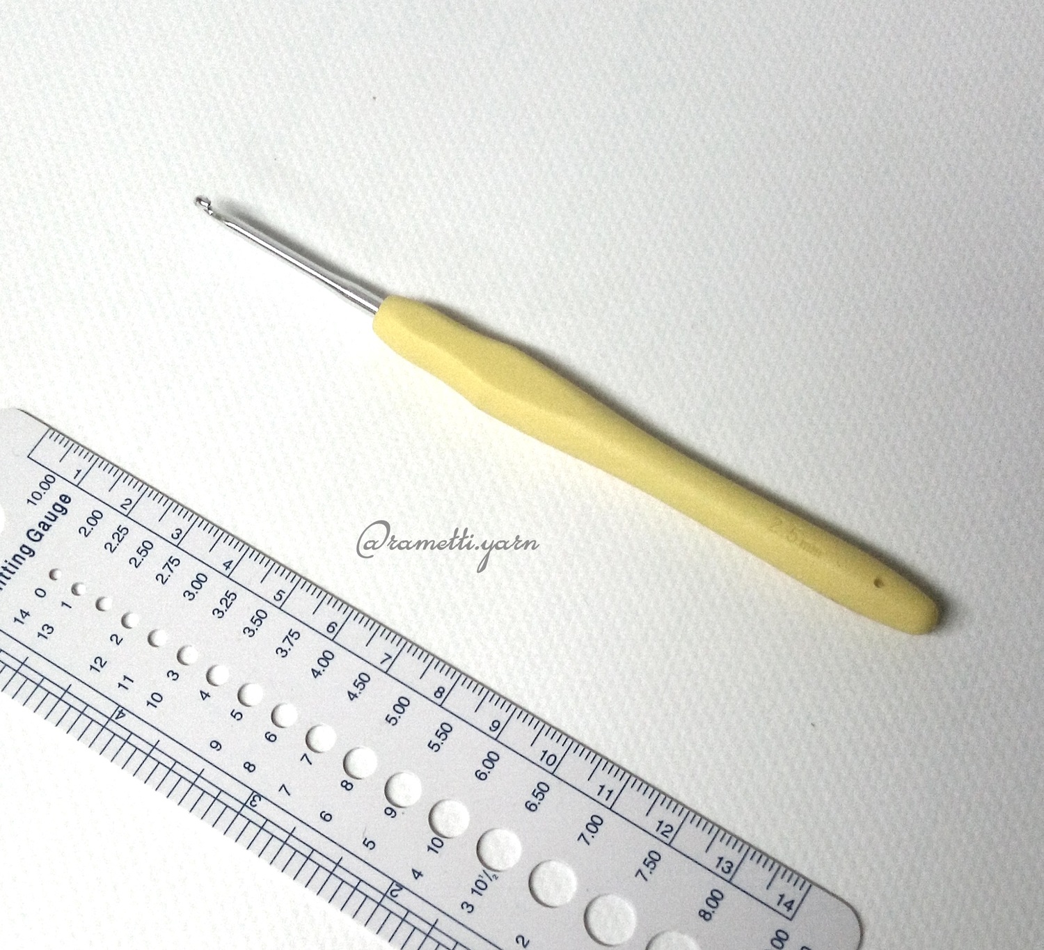 Крючок для вязания с ручкой Maxwell - 2,5 мм
