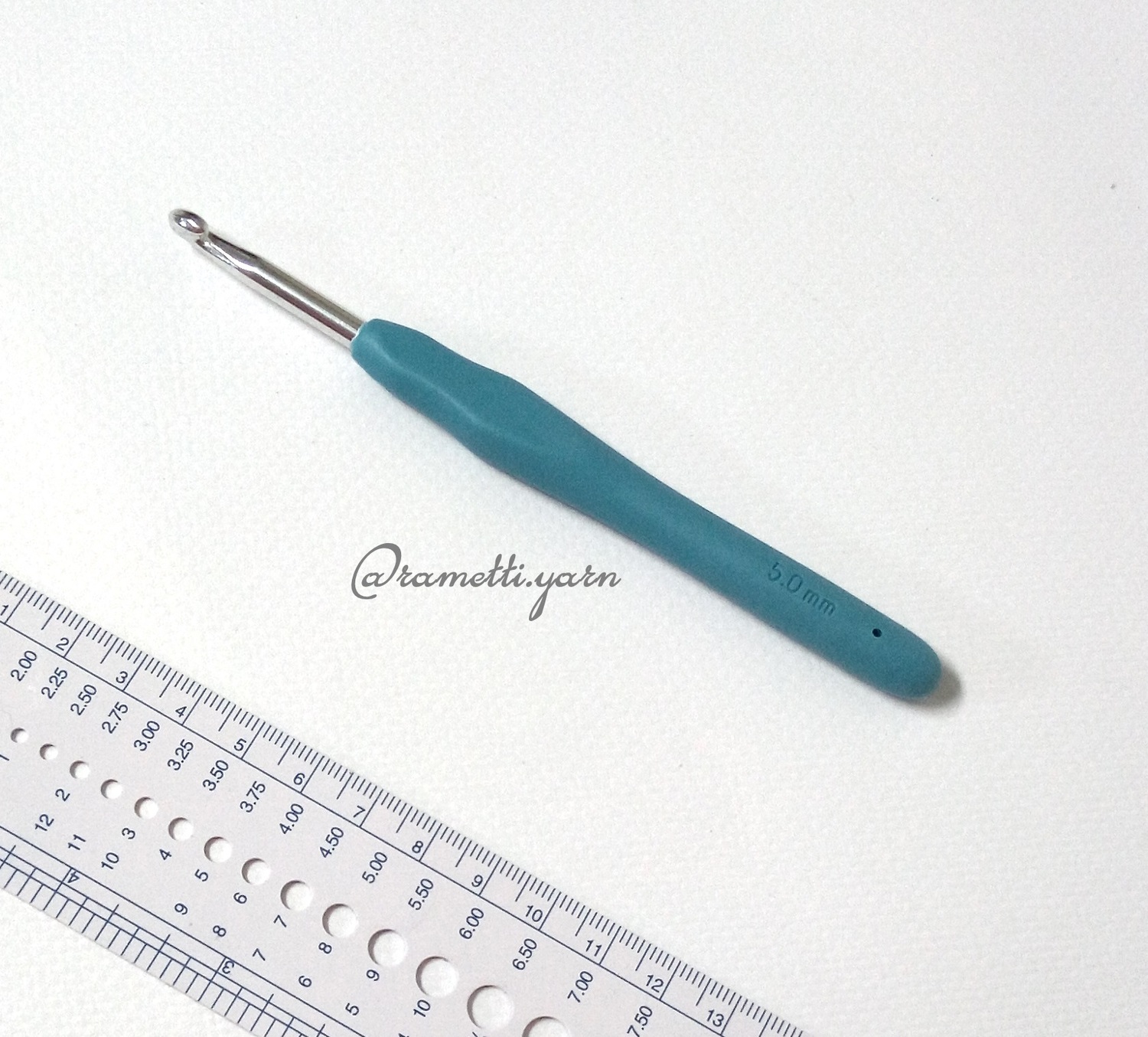 Крючок для вязания с ручкой Maxwell - 5 мм