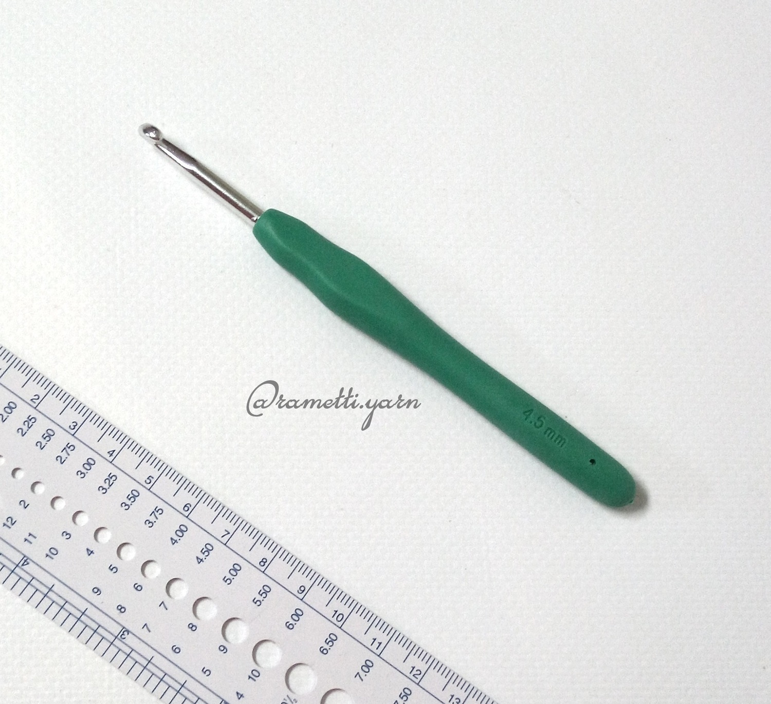 Крючок для вязания с ручкой Maxwell - 4,5 мм