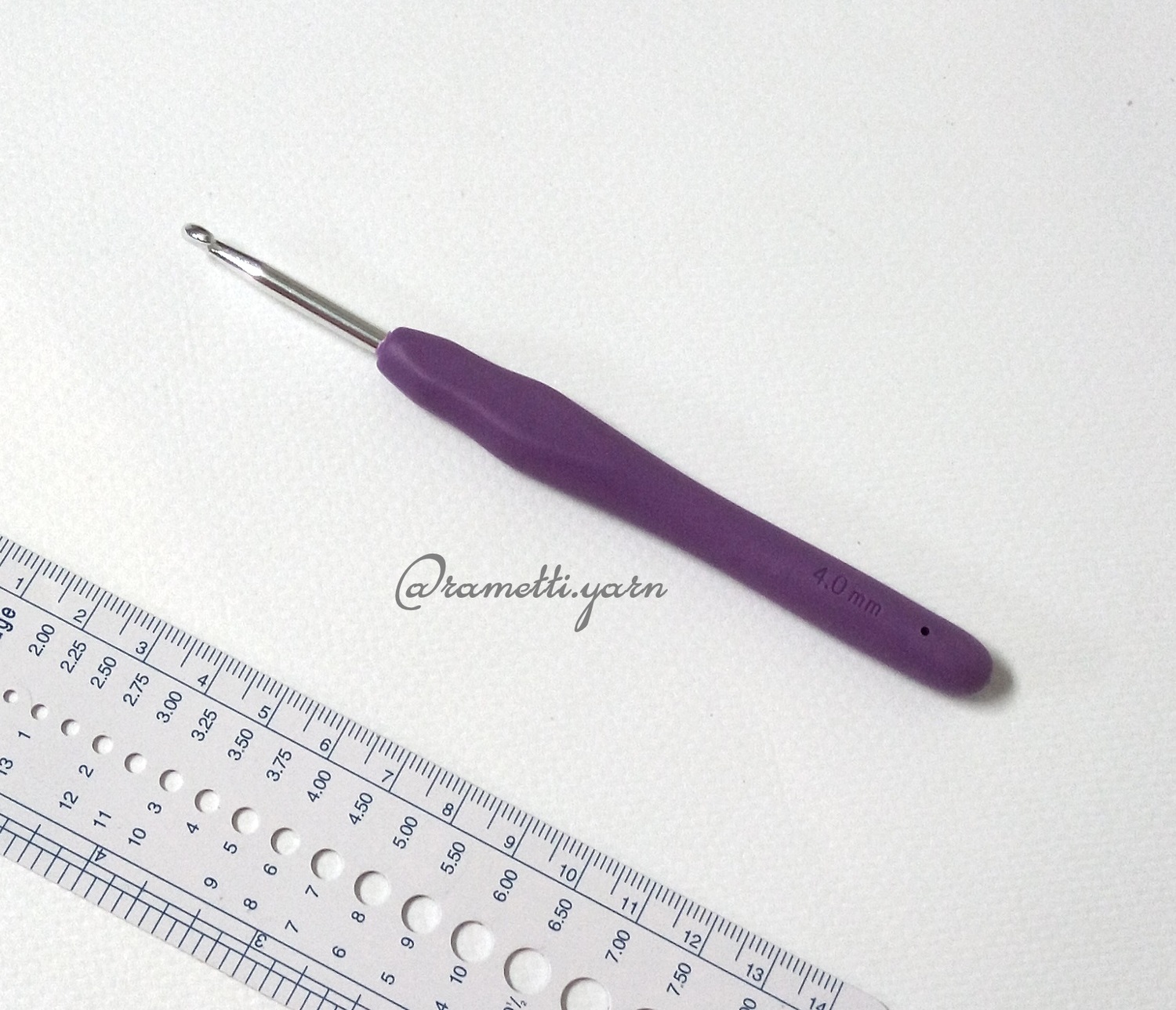 Крючок для вязания с ручкой Maxwell - 4 мм